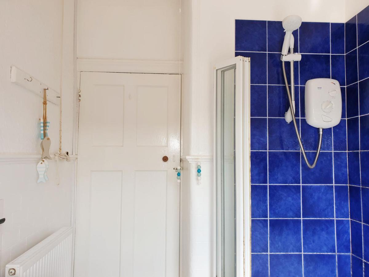Bryn Gors-3 Bed-First Floor Apt- Yards From Beach Trearddur Exteriör bild